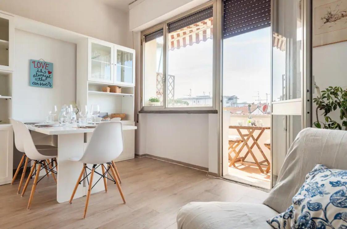 Seaside Apt Private Parking And Near The Beach Viareggio Buitenkant foto